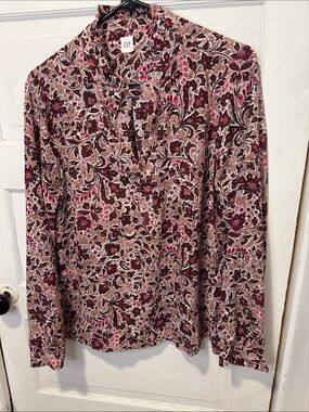 GAP Women's Floral V-Neck Long Sleeve Top in Pink and Burgundy